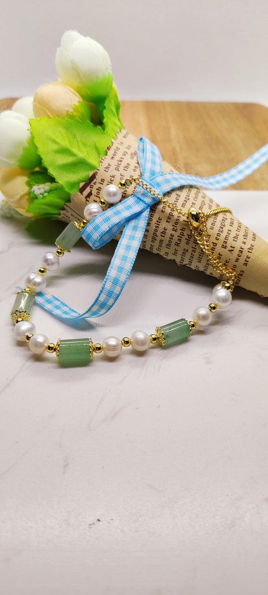 Freshwater Pearl Bracelet with Green Jade