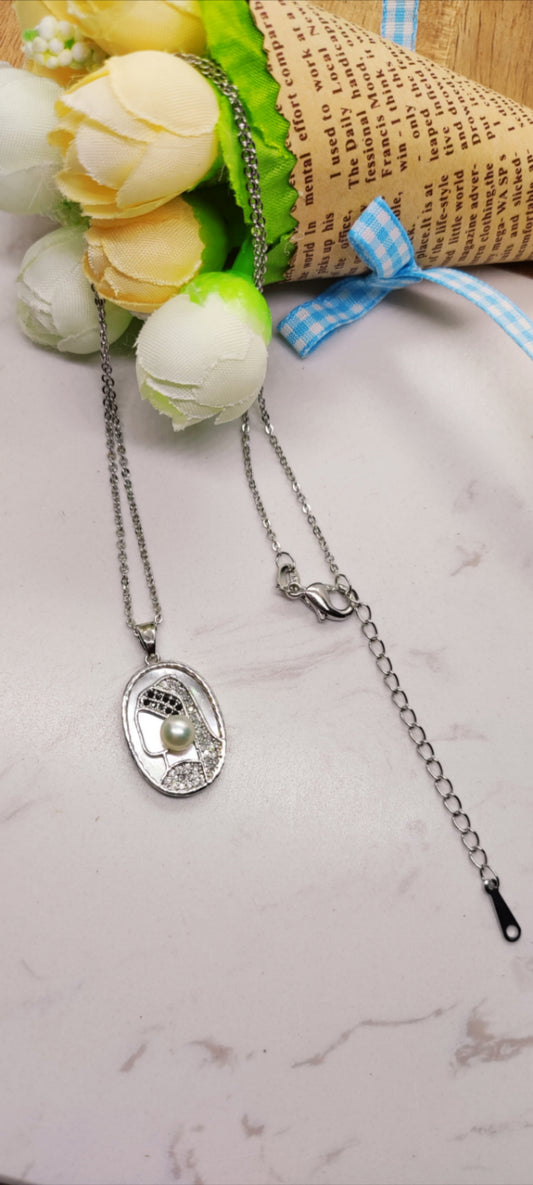 Girl With A Pearl Earring Pendent Necklaces (silver color)