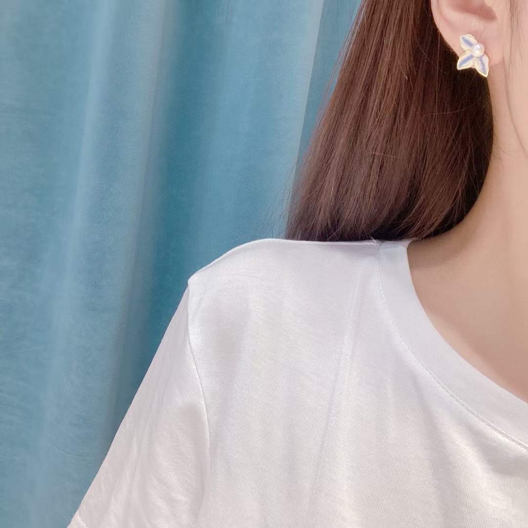 Cloisonne Pearl Earring